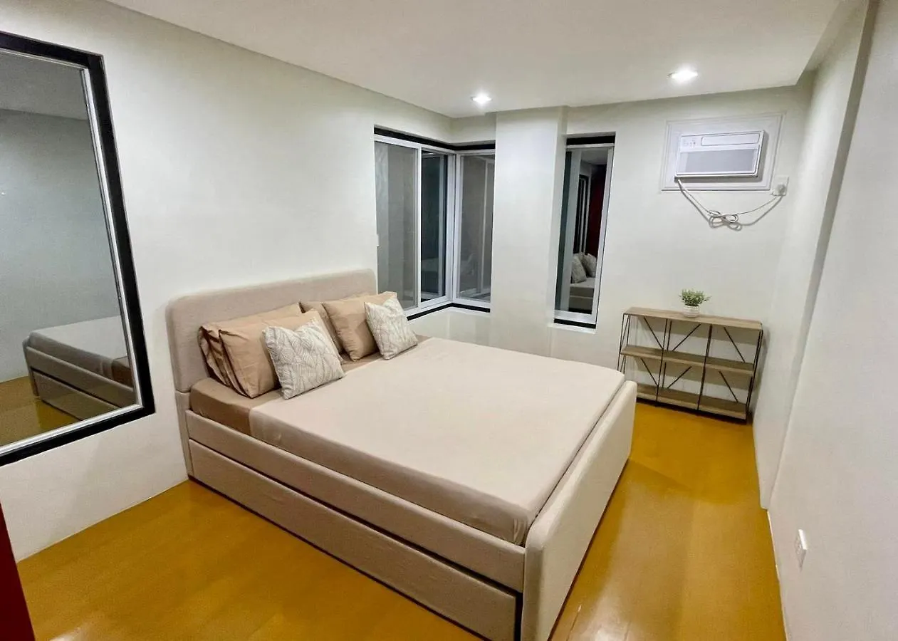 Davao City New Big Cozy 3 Bedroom House Blue הפיליפינים