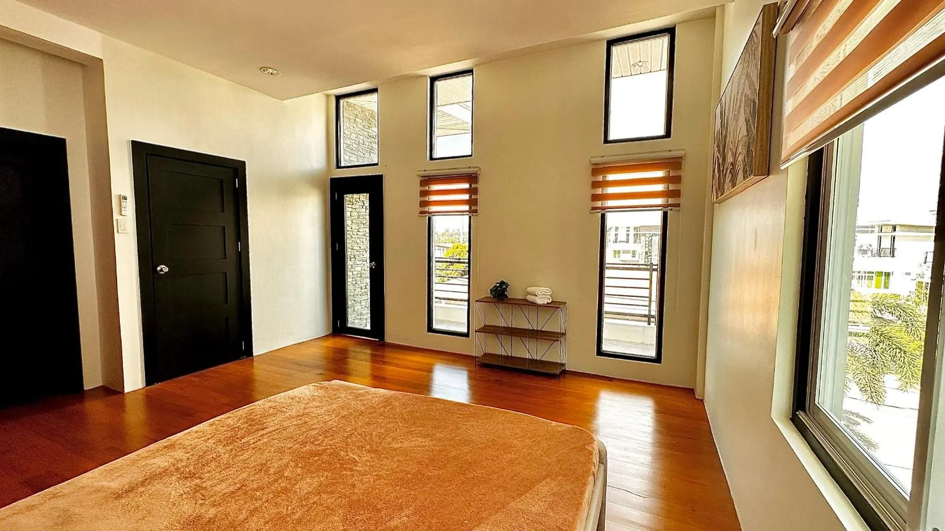 Davao City New Big Cozy 3 Bedroom House Blue בית נופש