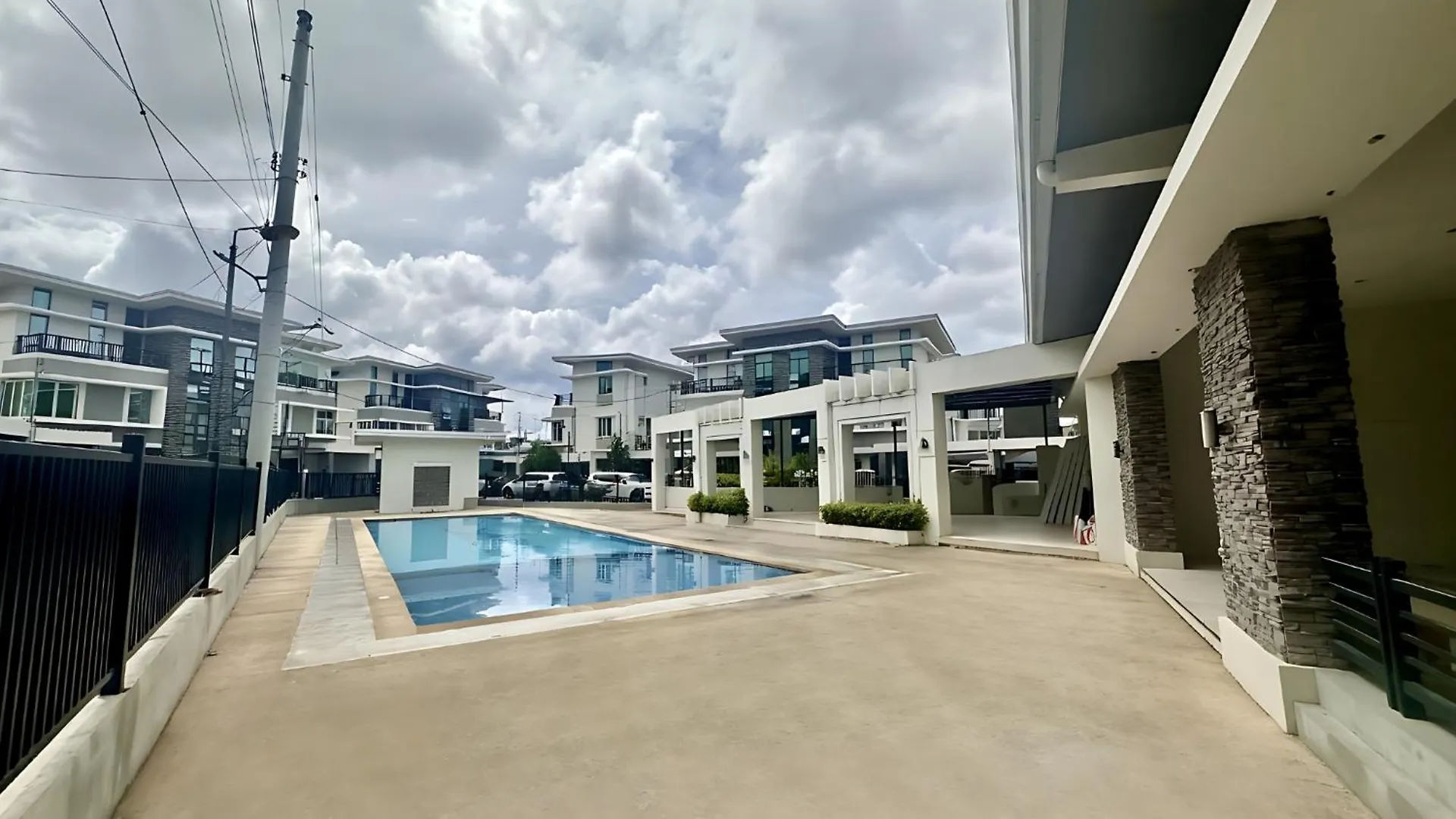 Davao City New Big Cozy 3 Bedroom House Blue הפיליפינים